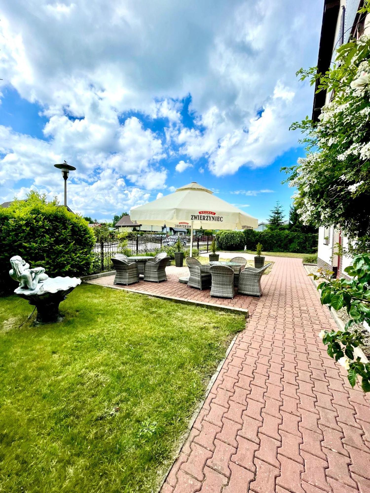 Riviera -Adults Only Villa Rewal Exterior photo